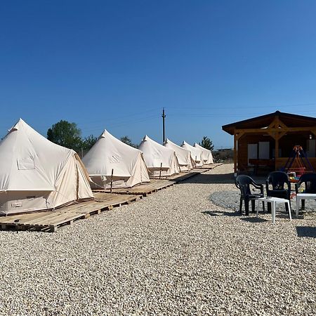 Meme Glamping Hotel Корбу Екстериор снимка
